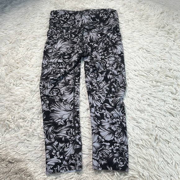 Lululemon Fast & Free Crop II *Nulux 19" Night Garden Ice Grey Black - Picture 4 of 6